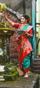 Marathi Girl Doing Pooja